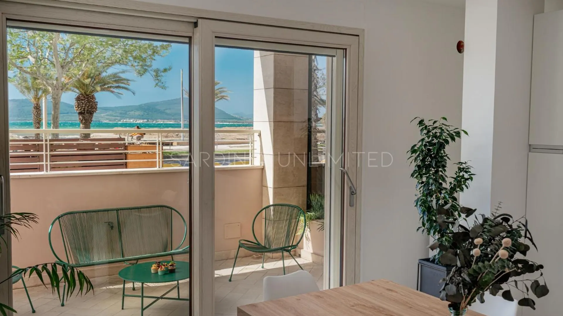 Waterfront Alghero Apartment 0*,